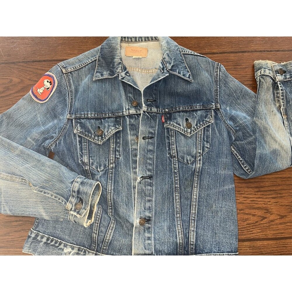 Vtg 70's Levis Denim Jean Jacket Mens Small Snoopy  Patch Trucker Distressed